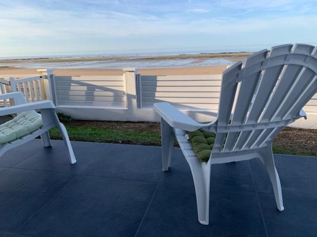 Villa De La Plage, Front De Mer, Juno Beach Bernieres-sur-Mer Екстер'єр фото